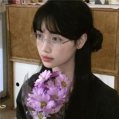 色肉毒蝎女